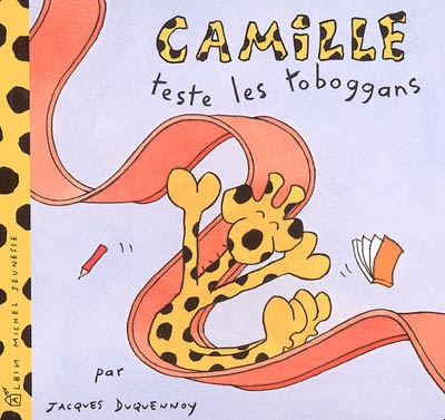 Camille teste les toboggans - 