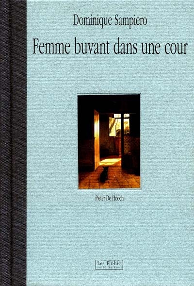 Femme buvant dans une cour - 