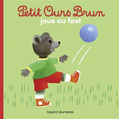 Petit Ours Brun joue au foot - 