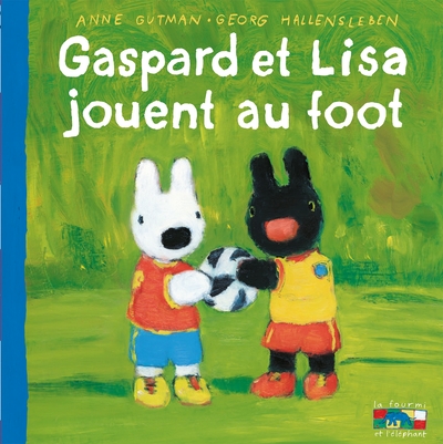 Gaspard et Lisa jouent au foot - 