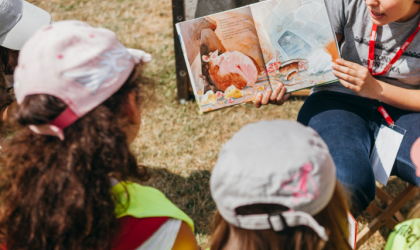 Accédez à l’événement Lecture d'histoires à Lire au Parc 